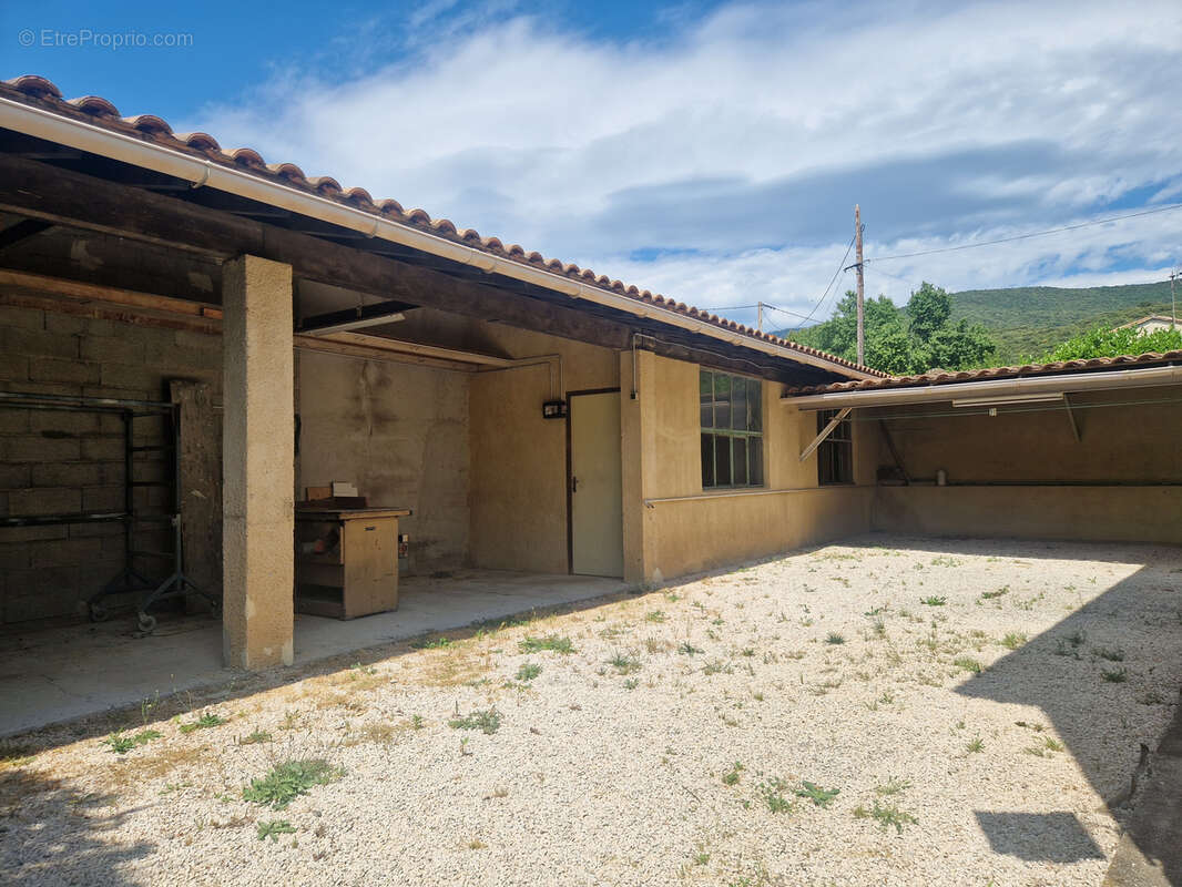 Villa hors lotissement, au calme. - photo 16