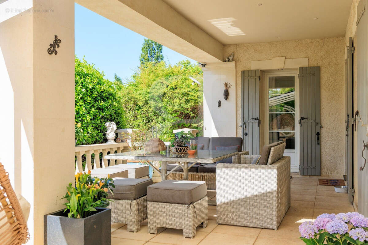 Maison à PERNES-LES-FONTAINES