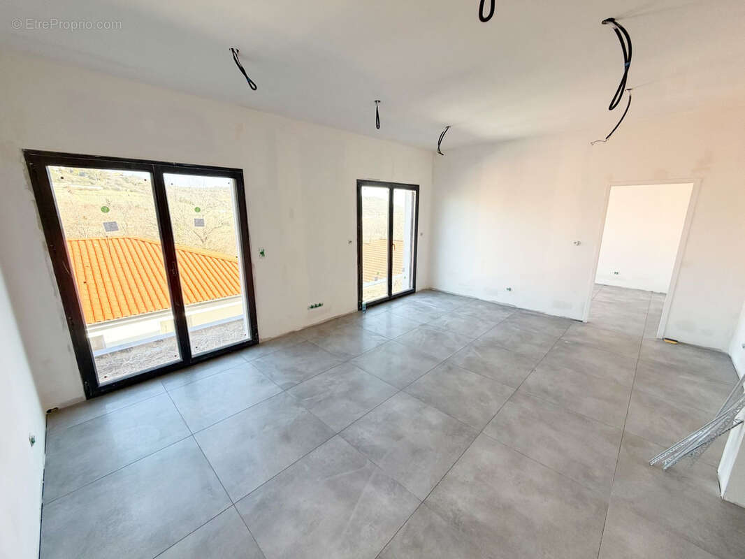 Maison à CHATEAUGAY