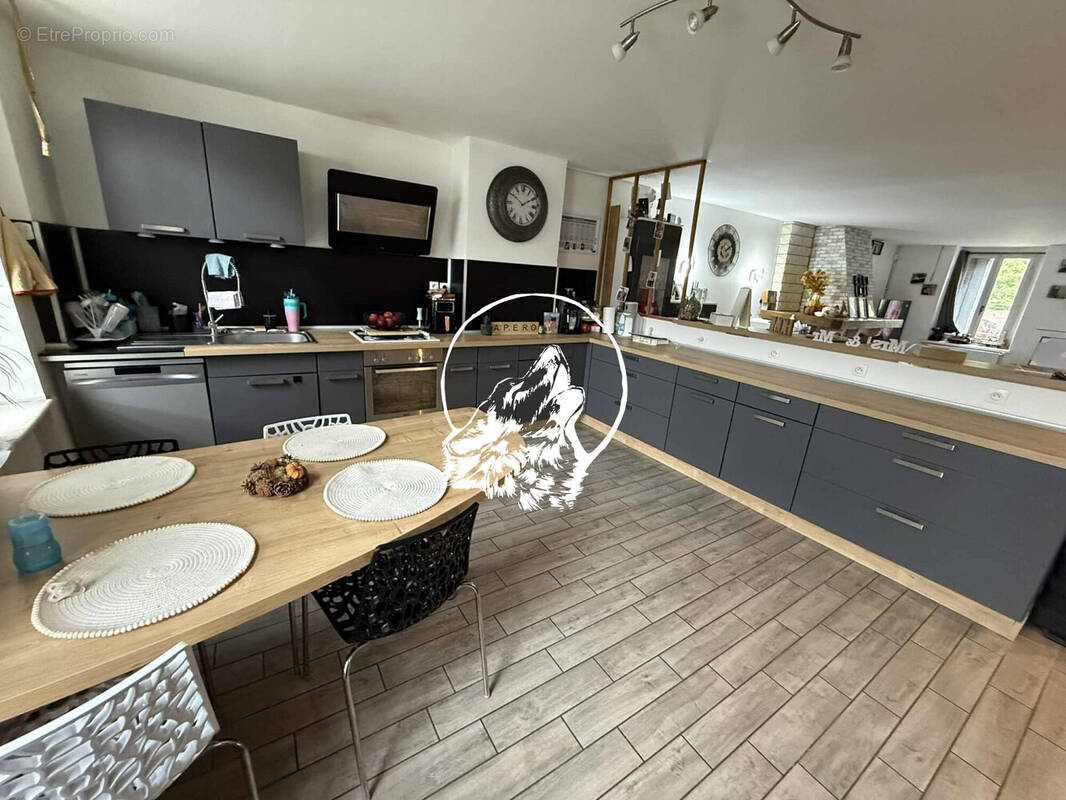 Maison à CHATEAU-SALINS