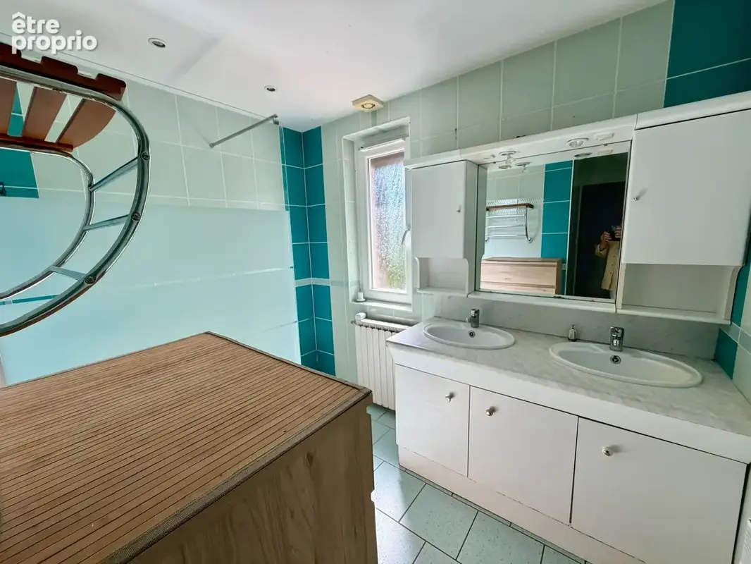 Vente propriété, pavillon +  bâtiment de 700 m2 env sur terrain de 2,12 ha LURE - photo 17