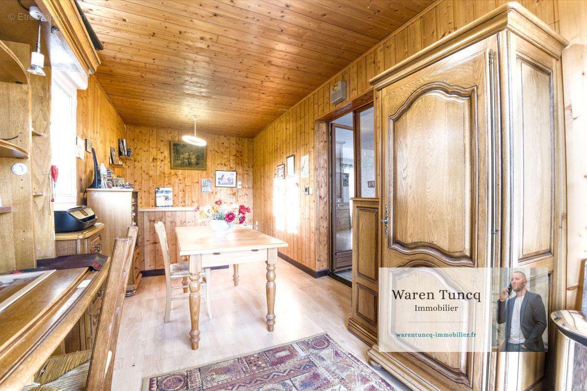 Maison à SAINT-SAUVEUR-D'AUNIS