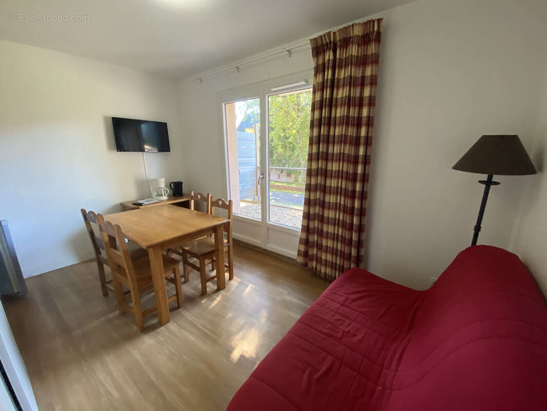 Appartement à COMPAINS