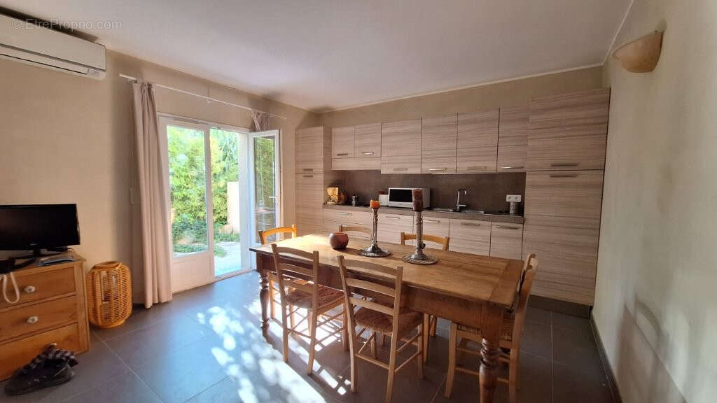 Maison à CENTURI