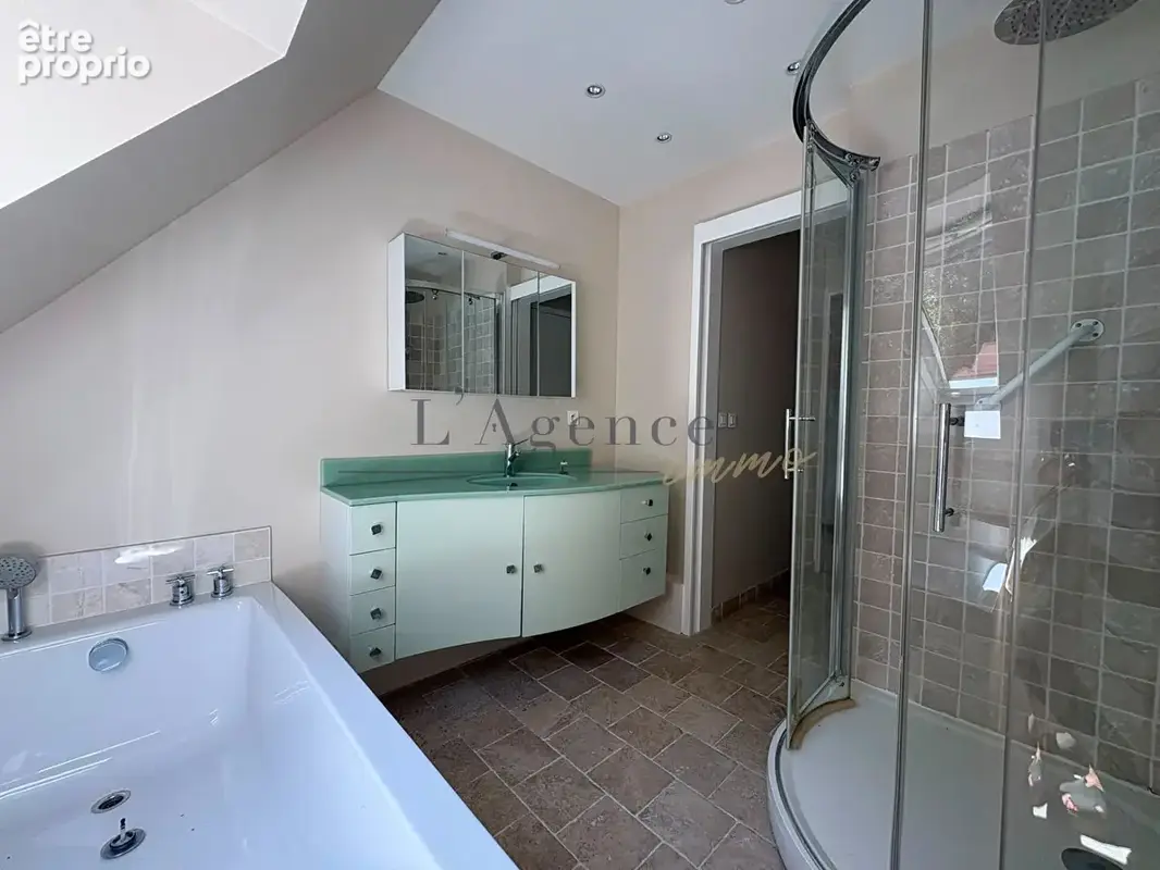 Maison Parc des Aigles  150m² - photo 13