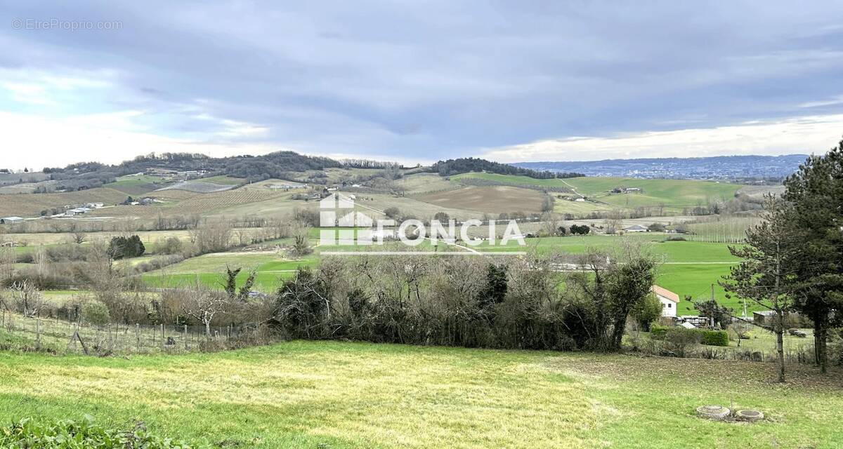 Terrain à VILLENEUVE-SUR-LOT