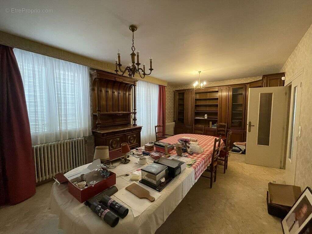 Maison - 288m ² - photo 3