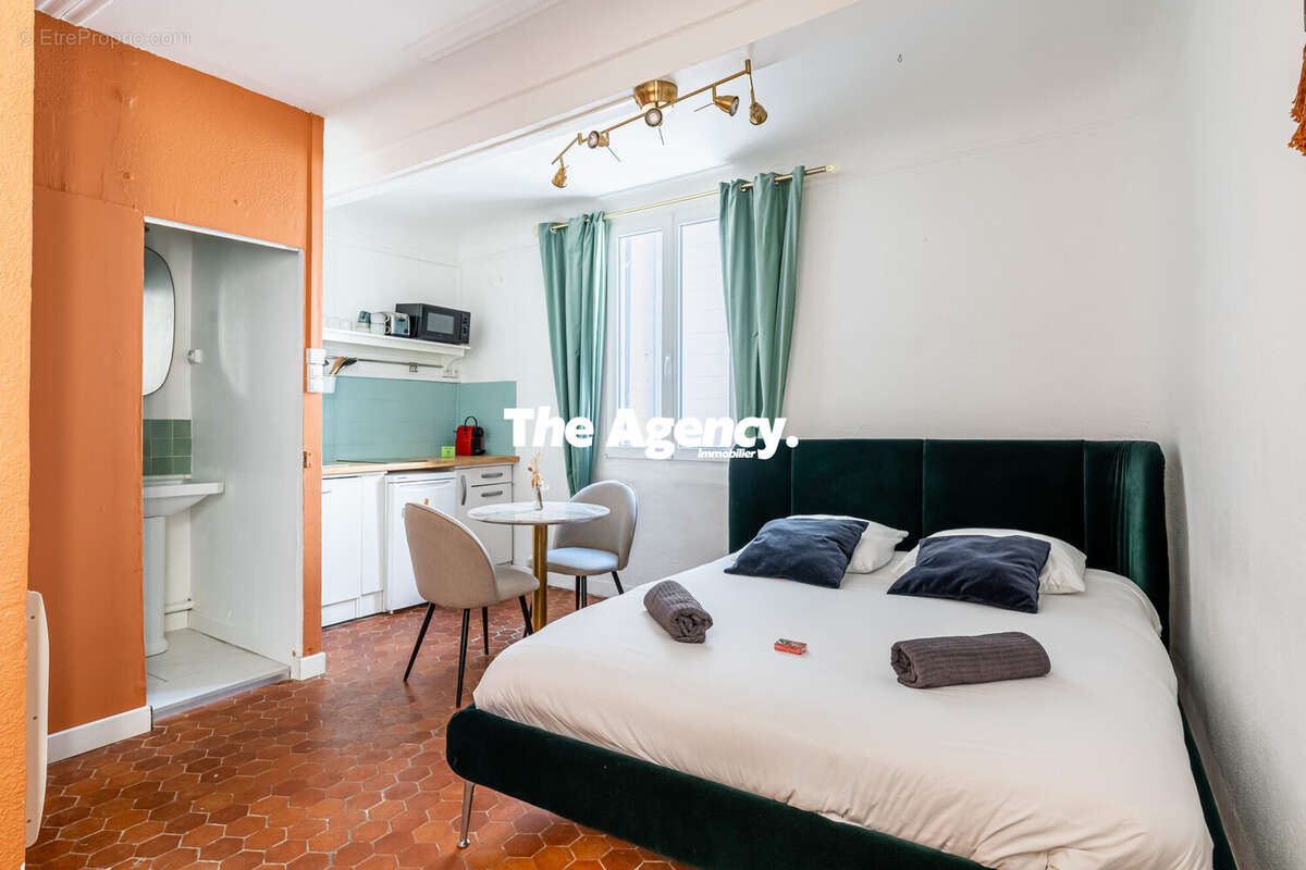 Appartement à MARSEILLE-2E