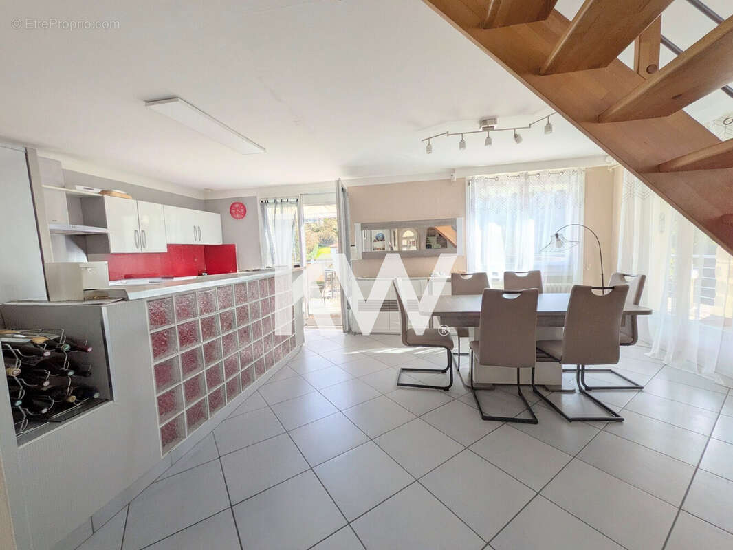 Maison 248 m² à La Fouillouse  - photo 4