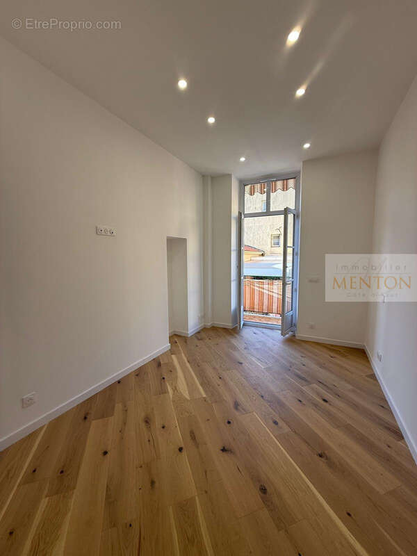 Appartement à MENTON
