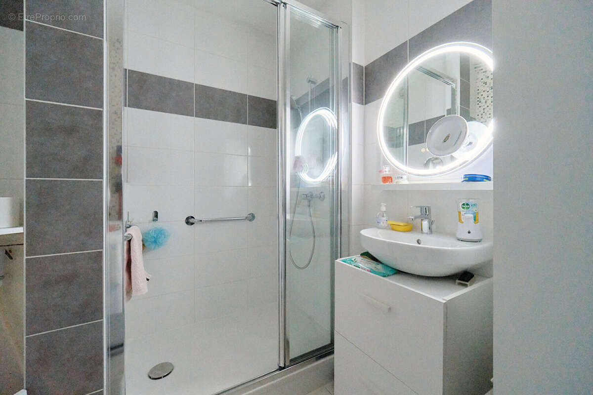Appartement à LYON-8E