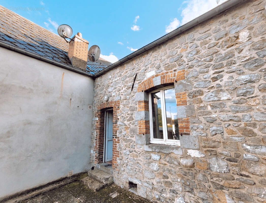 Maison à AVESNELLES