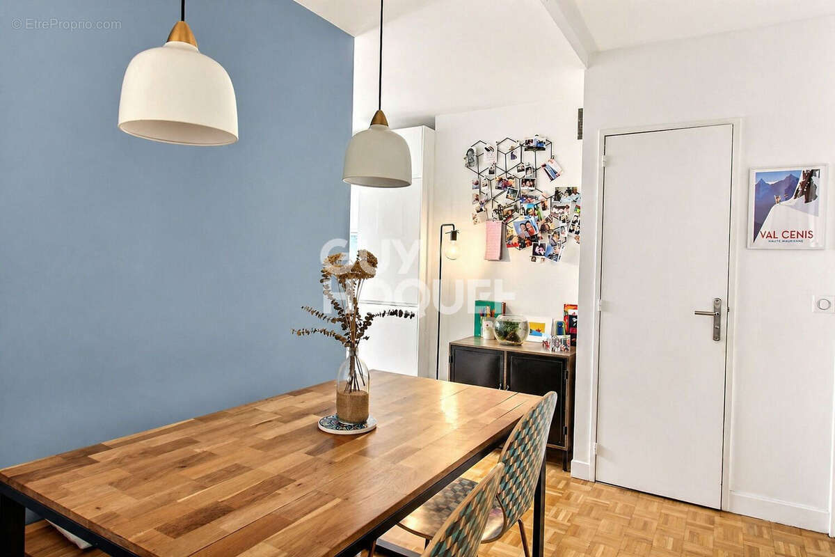 Appartement à PARIS-14E