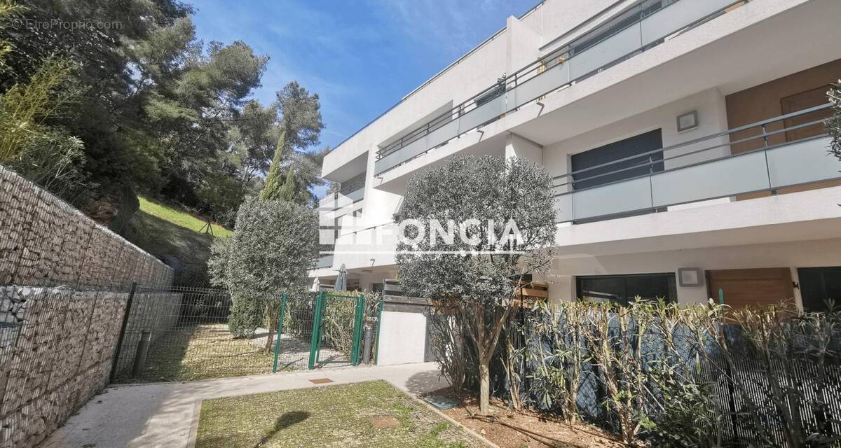 Appartement à HYERES