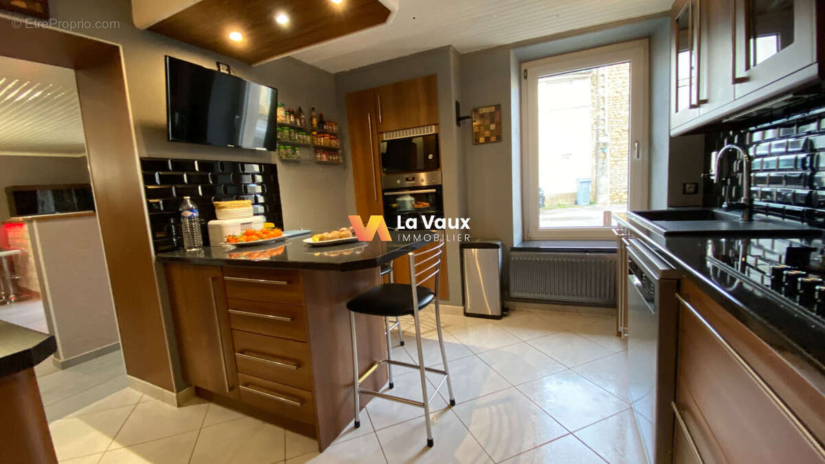Maison à FAULX