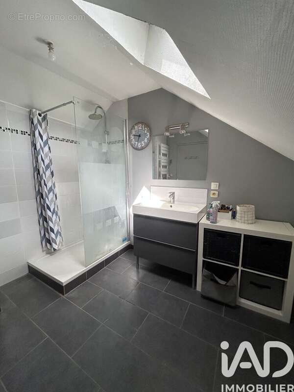 Maison 130 m² à Marolles  - photo 7