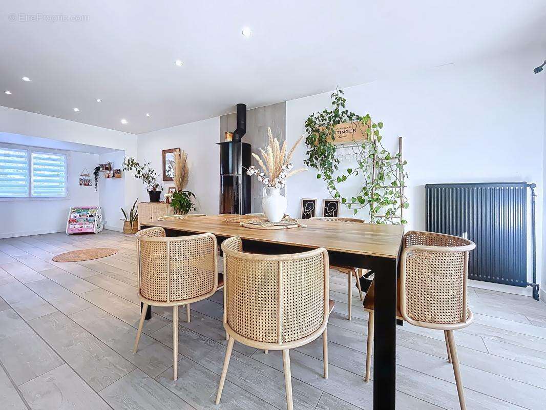 Maison à BOURG-LES-VALENCE