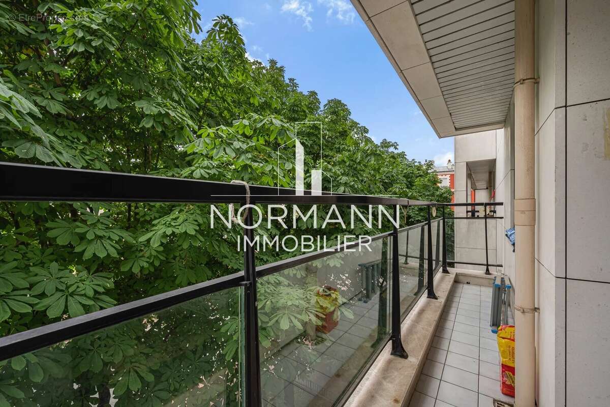 Appartement à LEVALLOIS-PERRET