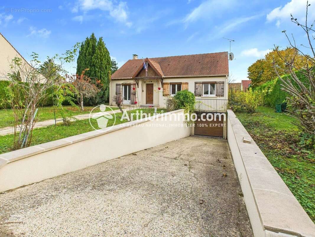 Maison à BOISSISE-LE-ROI