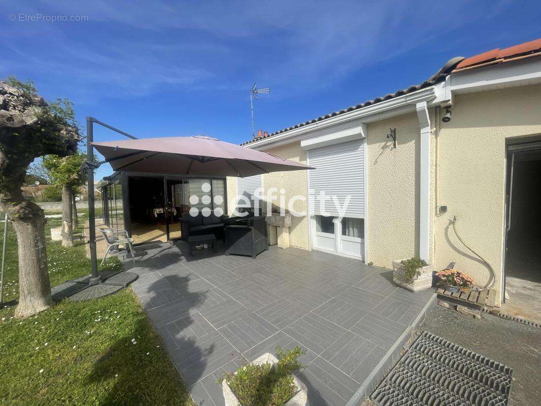 Maison à BLANQUEFORT