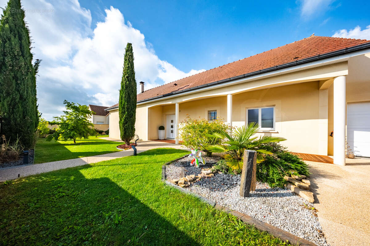Maison à ROUVRES-EN-PLAINE
