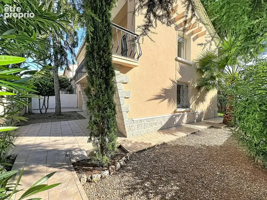 Maison à NIMES