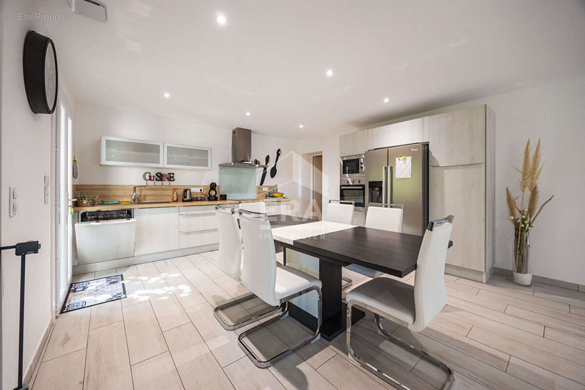 Maison à SAINT-CYPRIEN