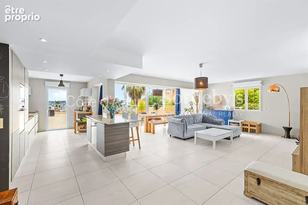 Duplex avec jardin, piscine et vue panoramique sur la mer sur les hauteurs de Nice - photo 6
