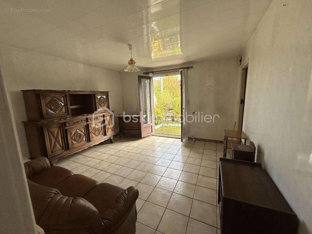 Maison à VILLENEUVE-LE-ROI