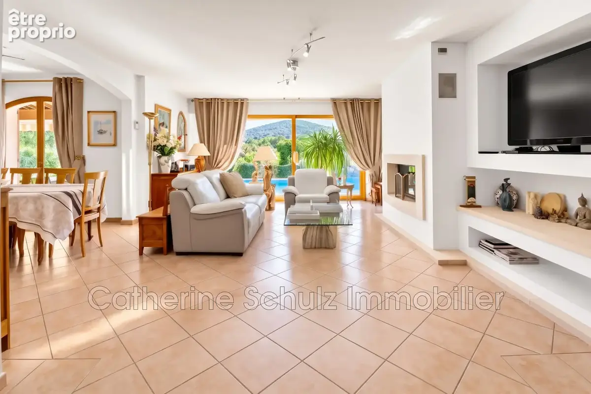 Maison 272 m² à vendre à Saint-Paul-En-Foret (83440) - photo 8
