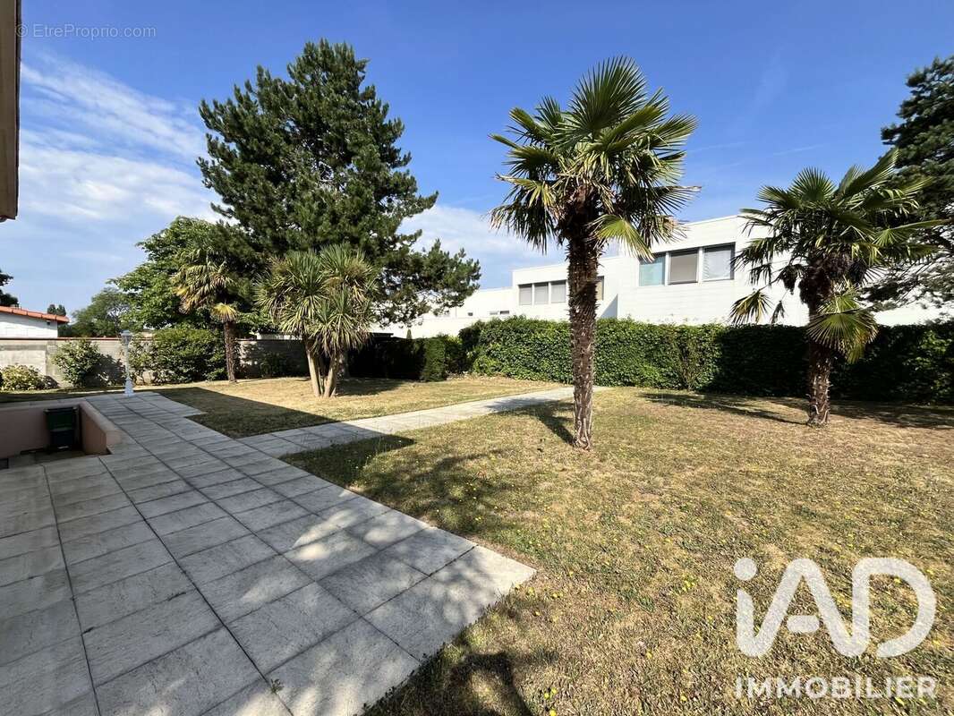 Maison 106 m² à La Copechagniere  - photo 2