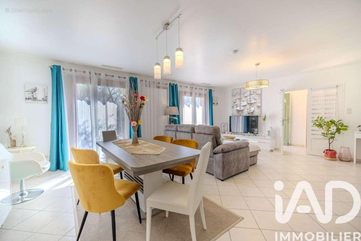 Photo 7 - Maison à VALREAS