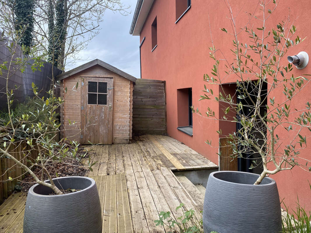 Appartement à CHARBONNIERES-LES-BAINS