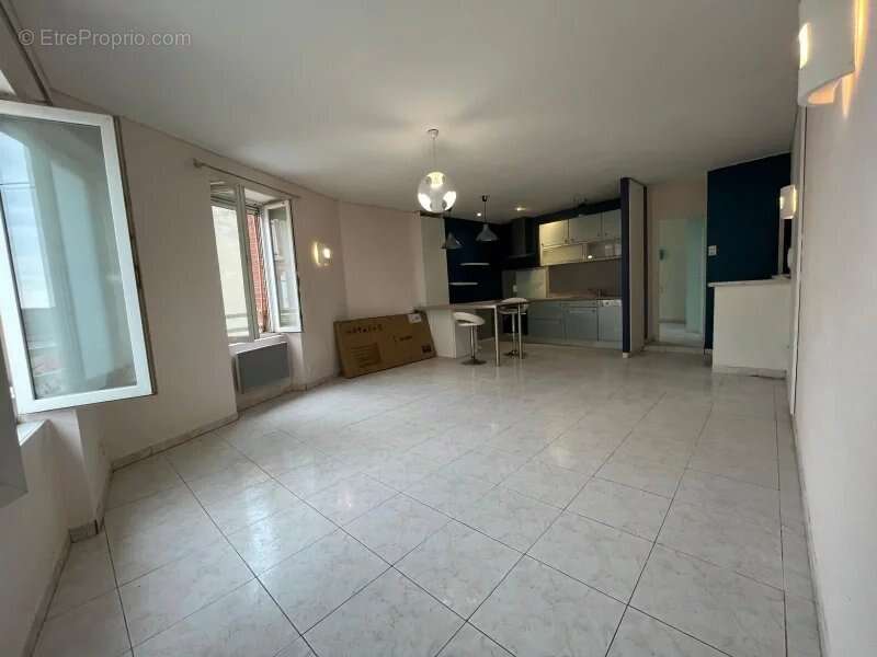 Appartement à SAINT-JUERY