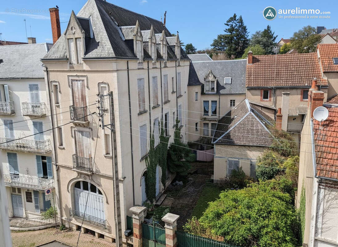 Appartement à NERIS-LES-BAINS
