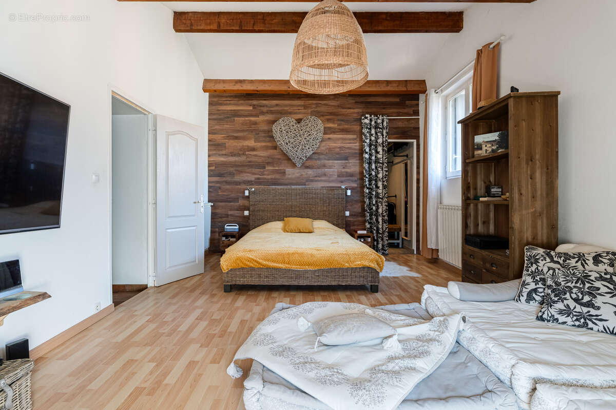 Maison à LA BOUILLADISSE