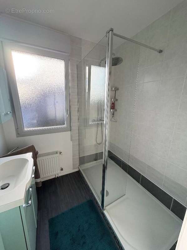 Maison à COLLEVILLE-MONTGOMERY