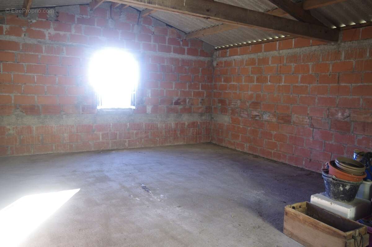 Grange en cours de transformation à vendre 1 pièces à MONTESQUIOU (32) 42.50 m² sur terrain de 400 m² environ - photo 6