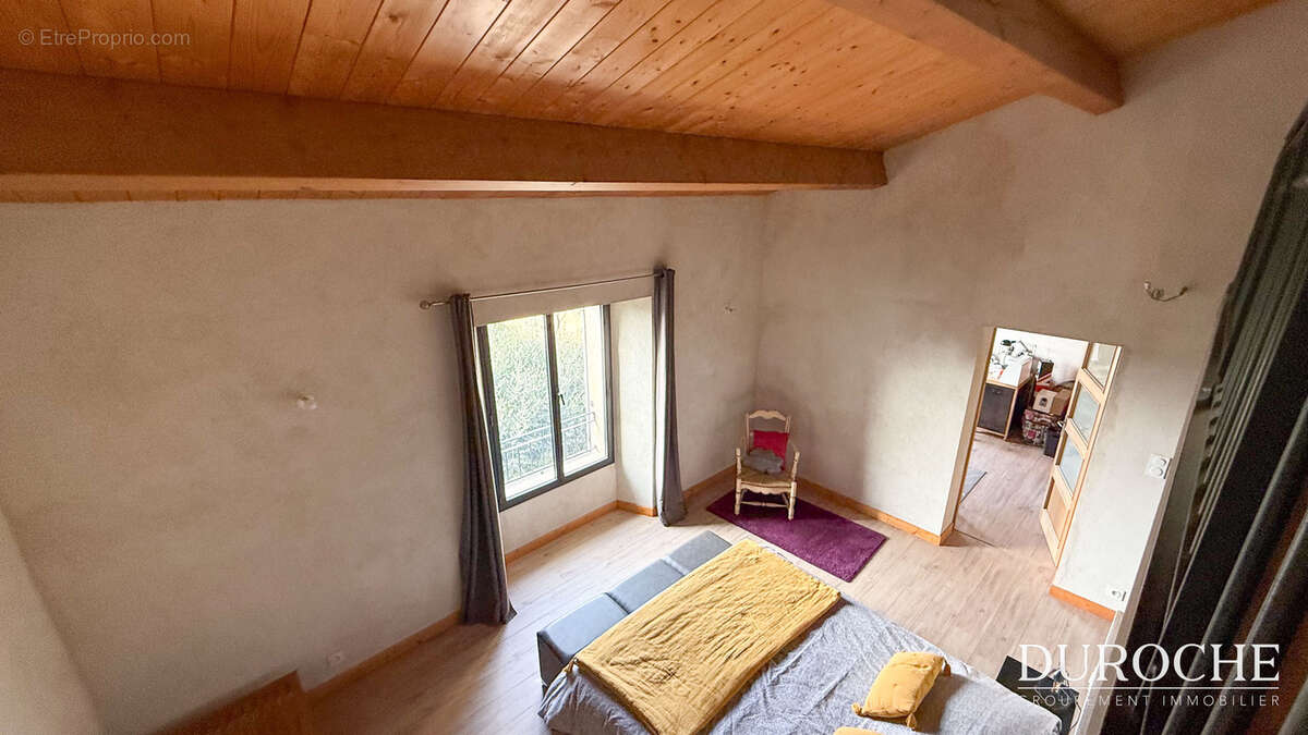 Maison à COURTHEZON