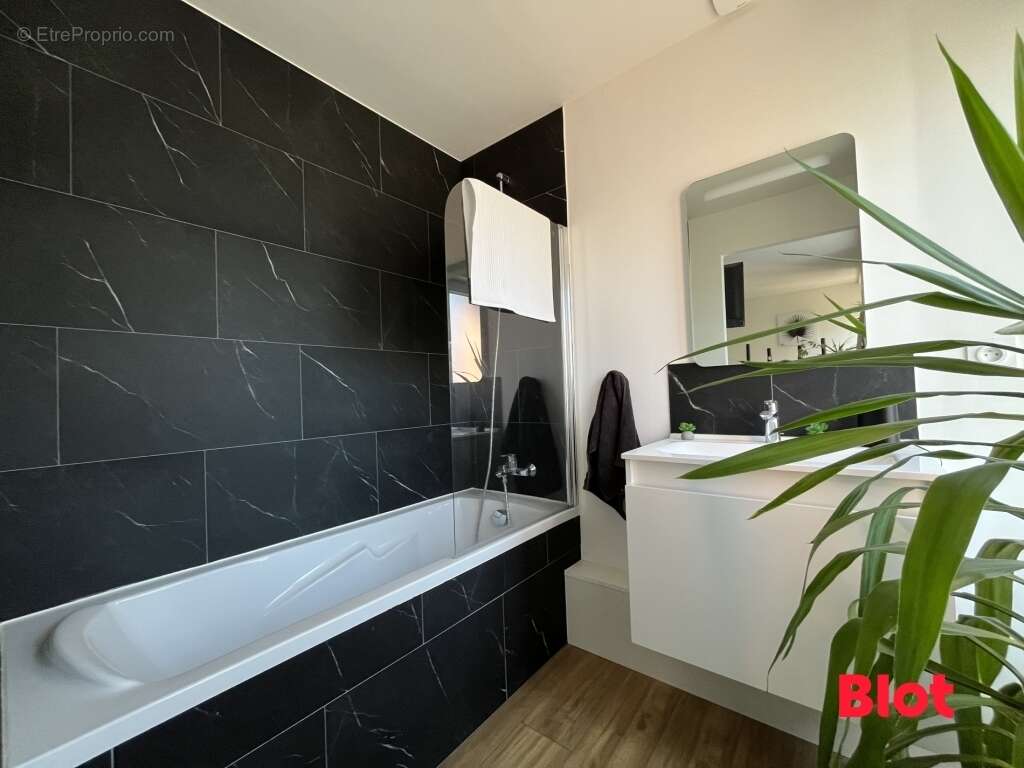 Maison à LE SEL-DE-BRETAGNE