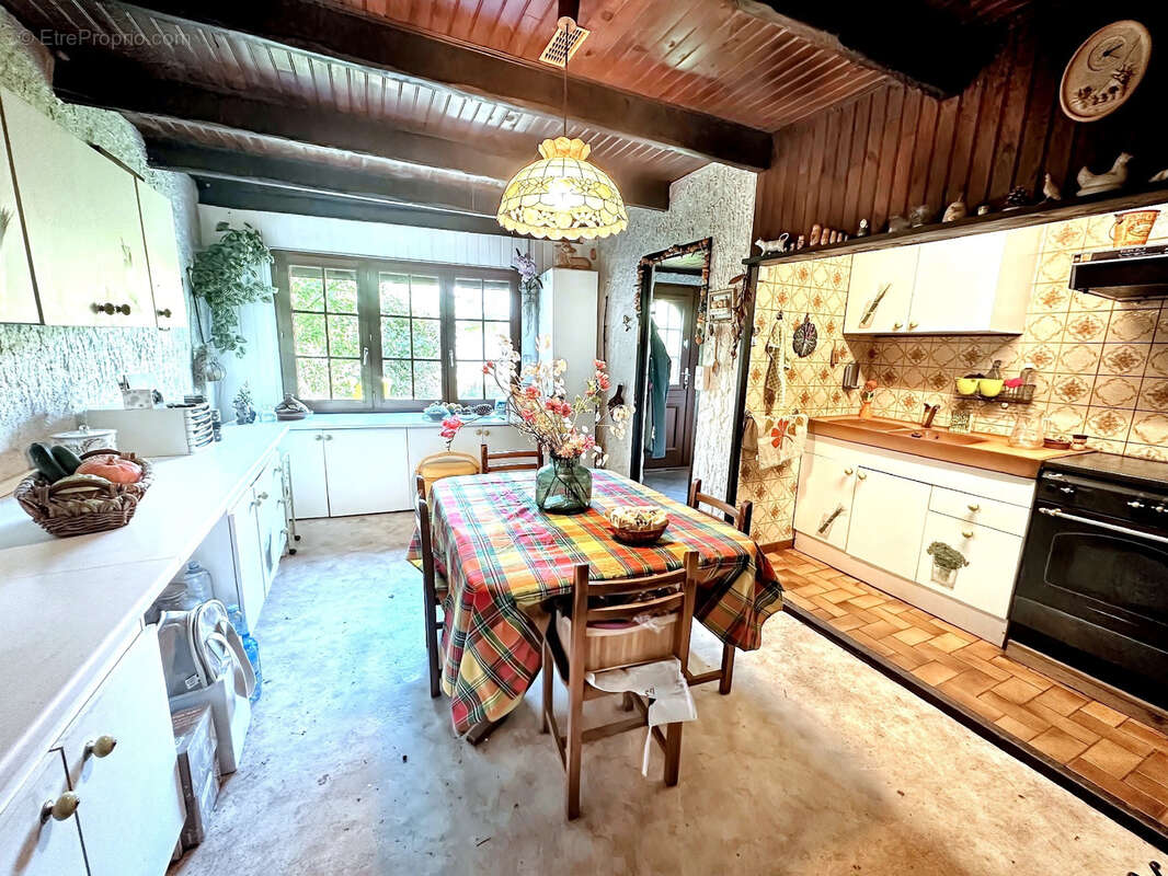 Maison à AVRAINVILLE