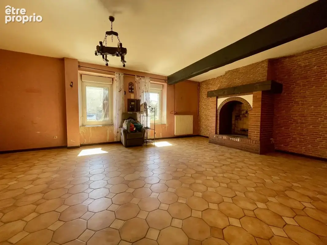 Maison avec 5 chambres et terrain de 1400m2 - photo 6