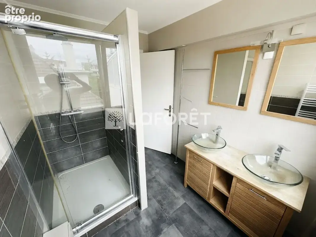 Unique à Douai ! Appt individuel 160 m² - 3 ch, grande terrasse, garage - photo 10