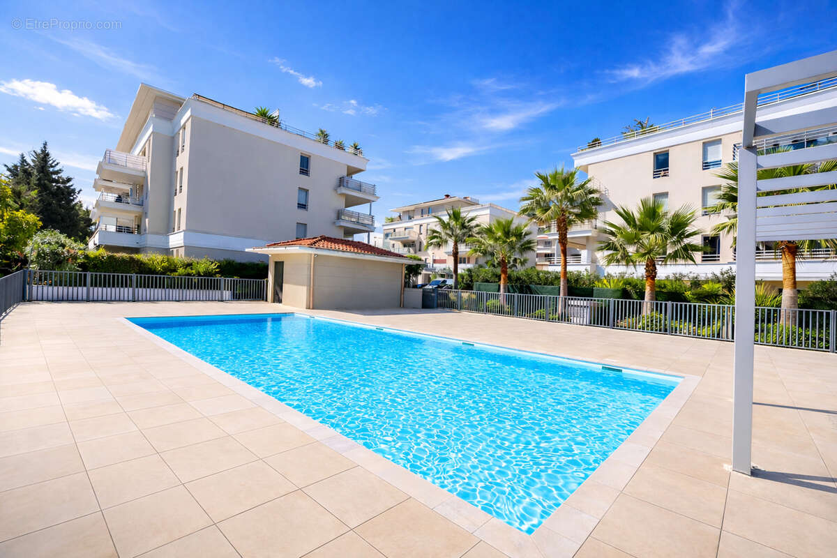 Appartement à MANDELIEU-LA-NAPOULE