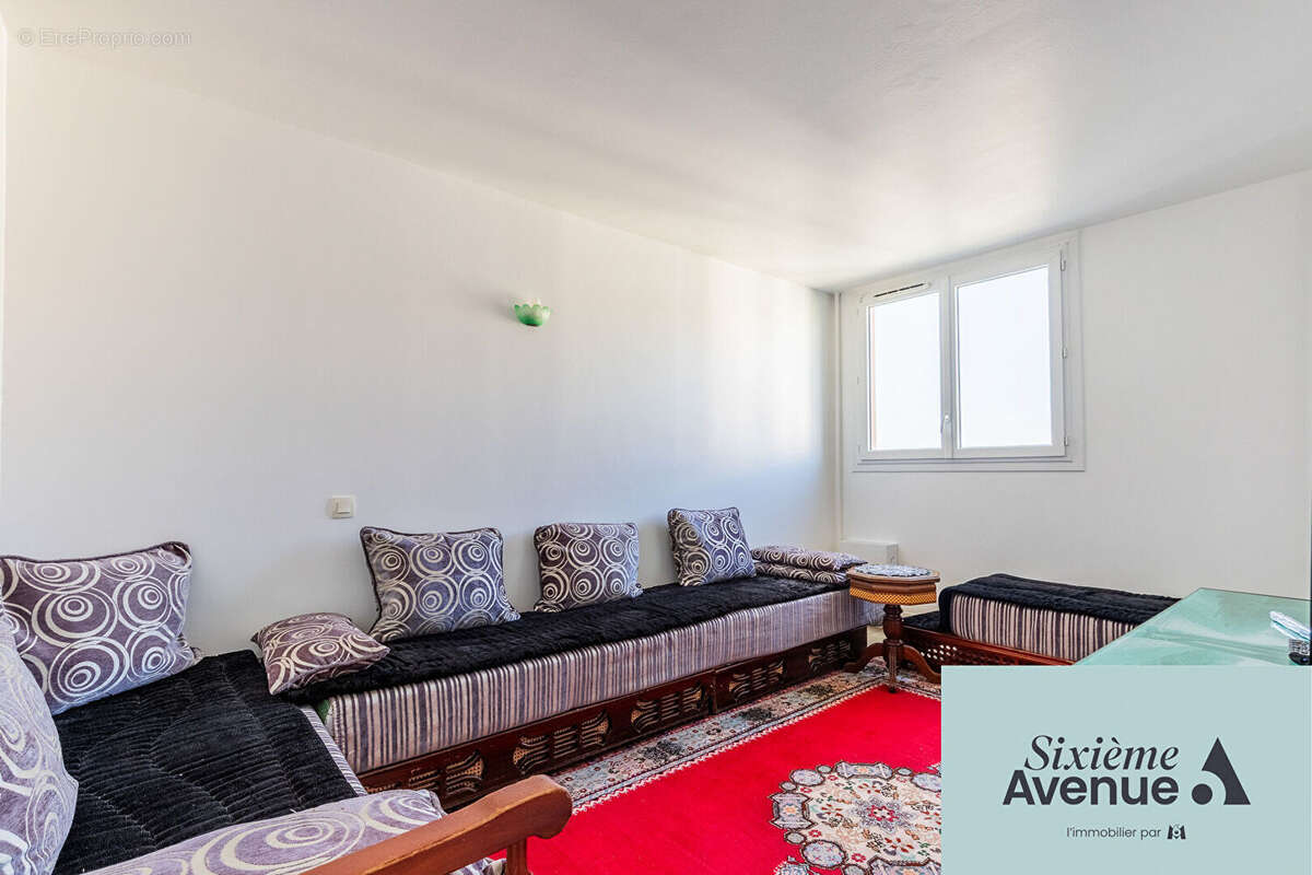 Appartement à CHILLY-MAZARIN