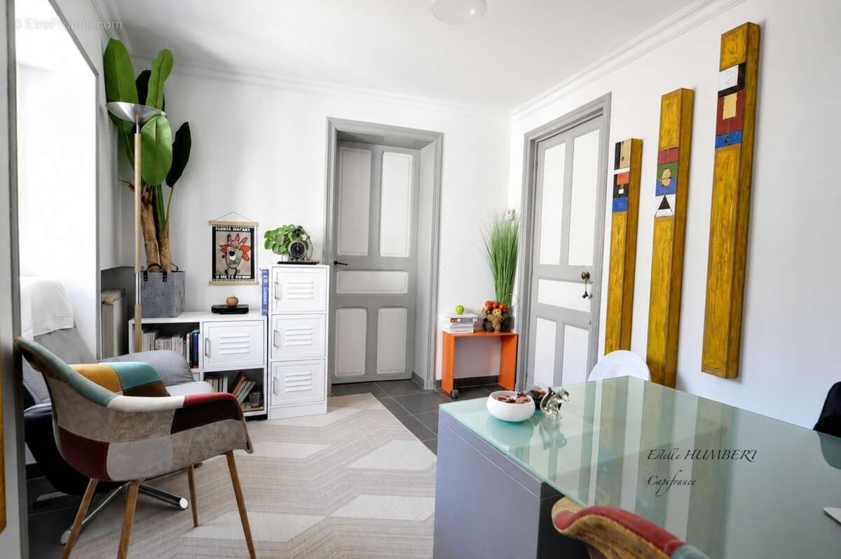 Maison de caractère-4ch+bur-à 500m de Fontenay (85) - photo 12