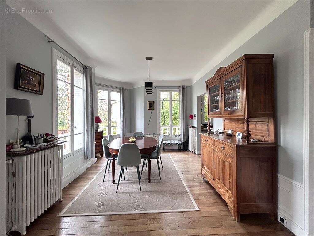 Maison à LE VESINET