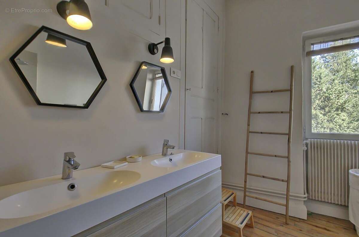 Maison à COLLONGES-AU-MONT-D&#039;OR