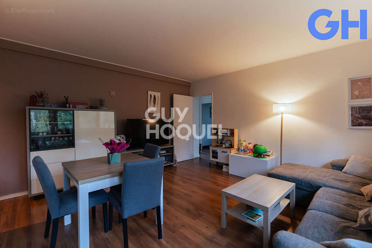 Appartement à ETIOLLES