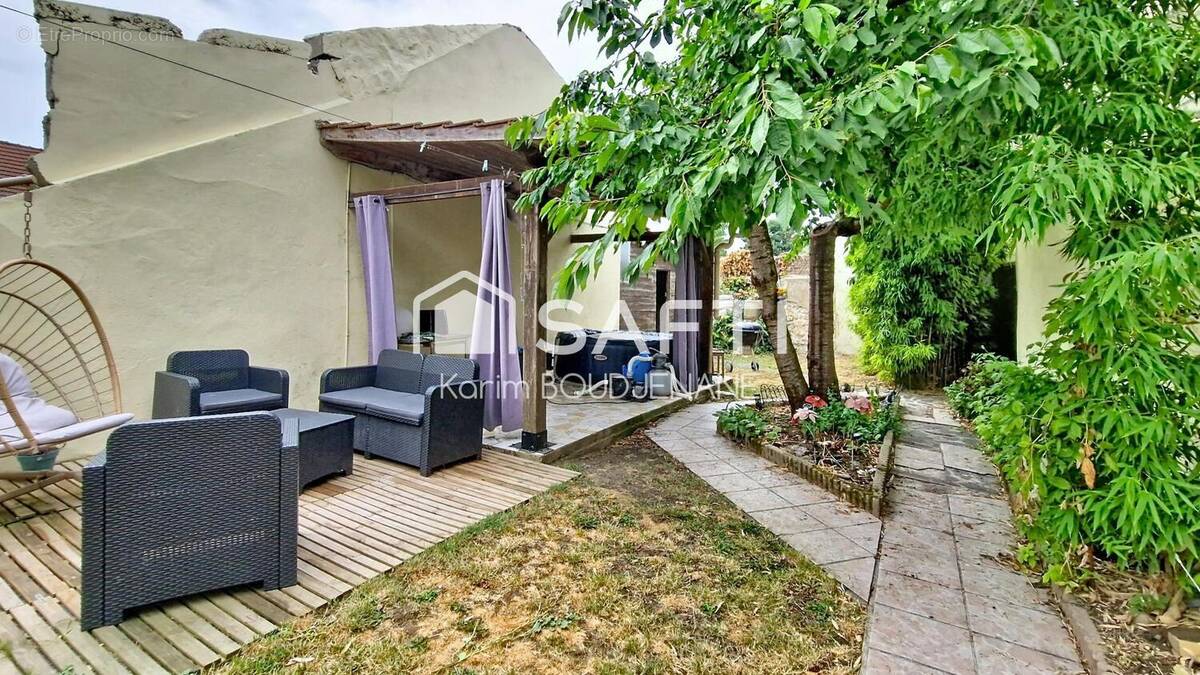 Photo 1 - Maison à LE MESNIL-AUBRY